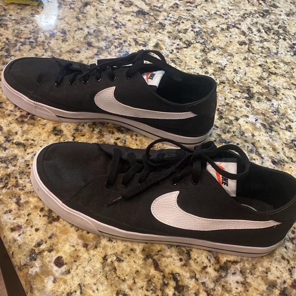 Nike Court Legacy Sneakers - Picture 4 of 6